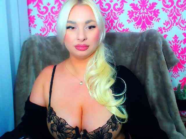 BlondAna webcam