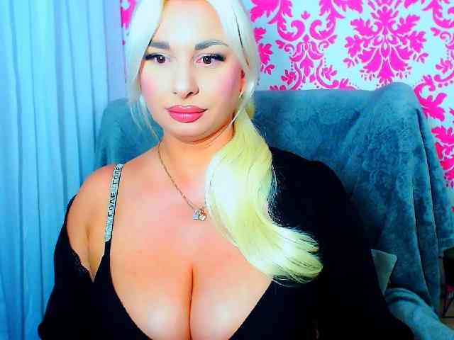 BlondAna webcam