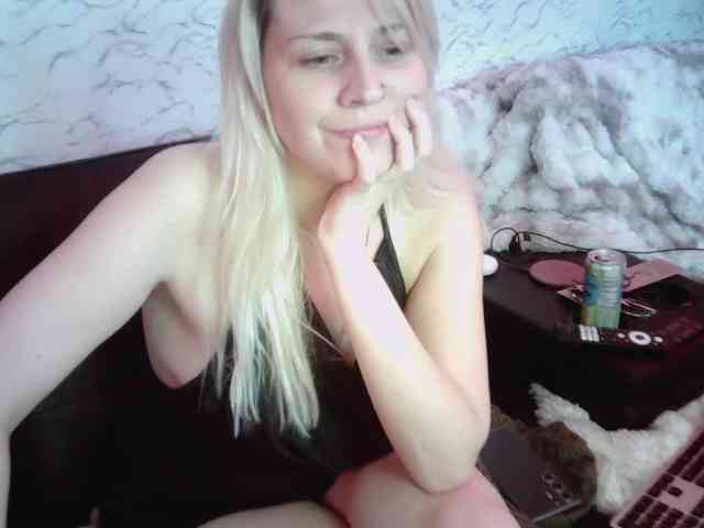 ScarletCallings webcam