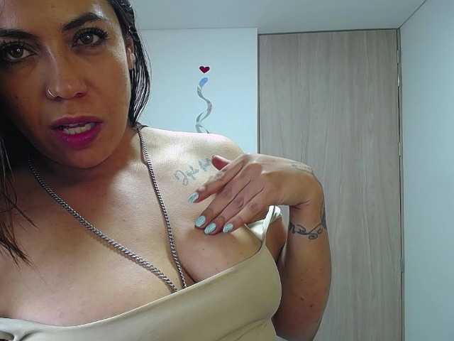 Giogiocapriati's BongaCams show and profile