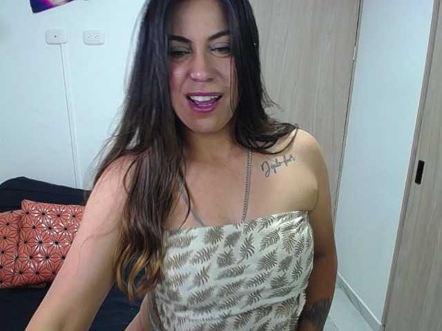 Giogiocapriati's BongaCams show and profile