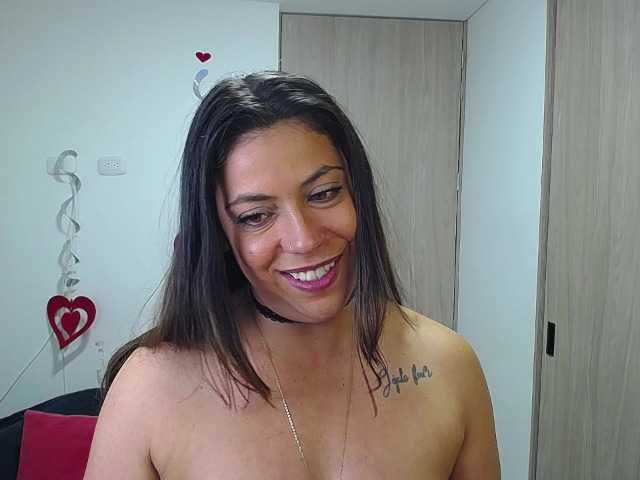 Giogiocapriati's BongaCams show and profile