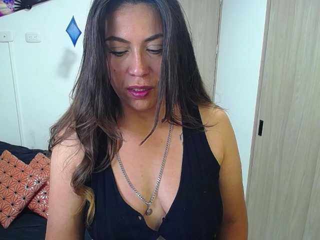 Giogiocapriati's BongaCams show and profile