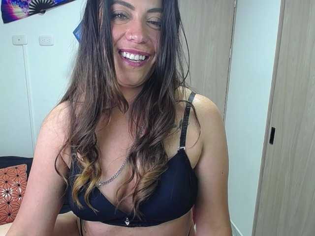 Giogiocapriati's BongaCams show and profile