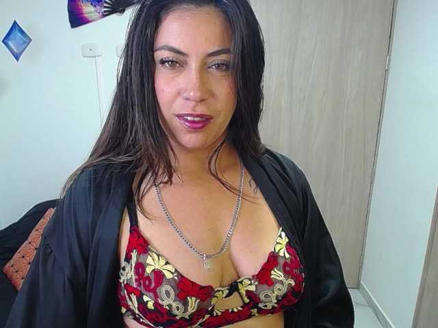 Giogiocapriati's BongaCams show and profile