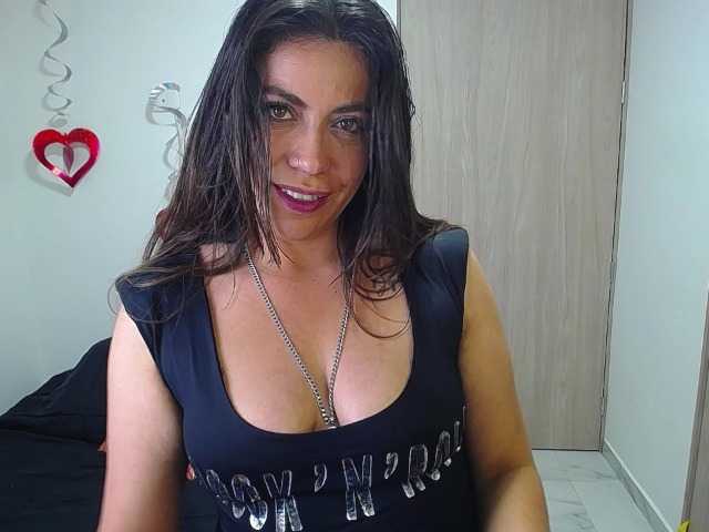 Giogiocapriati's BongaCams show and profile