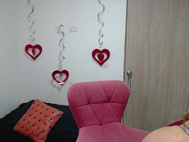 Giogiocapriati's BongaCams show and profile