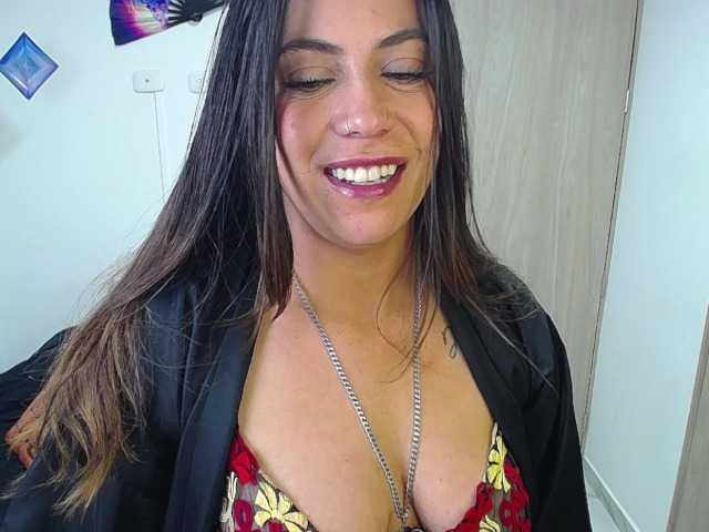 Giogiocapriati's BongaCams show and profile