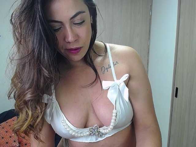 Giogiocapriati's BongaCams show and profile