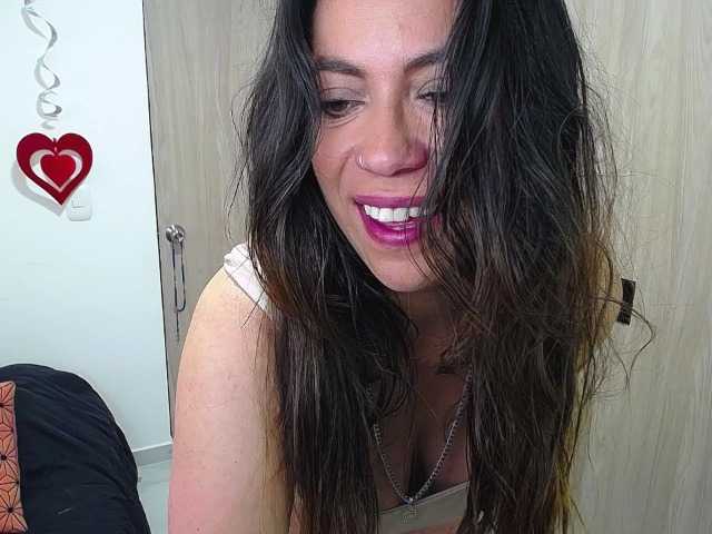 Giogiocapriati's BongaCams show and profile