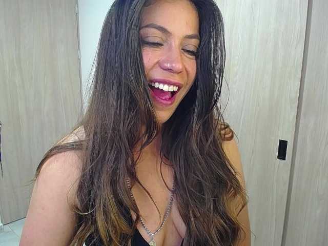 Giogiocapriati's BongaCams show and profile