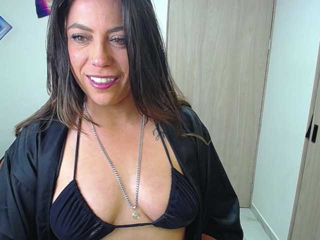 Giogiocapriati's BongaCams show and profile