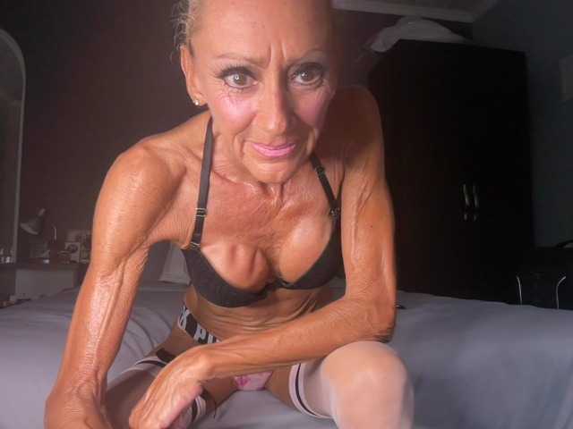 thesiennadiamond live room