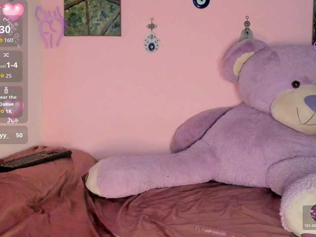 Maddyjhonsson's BongaCams show and profile