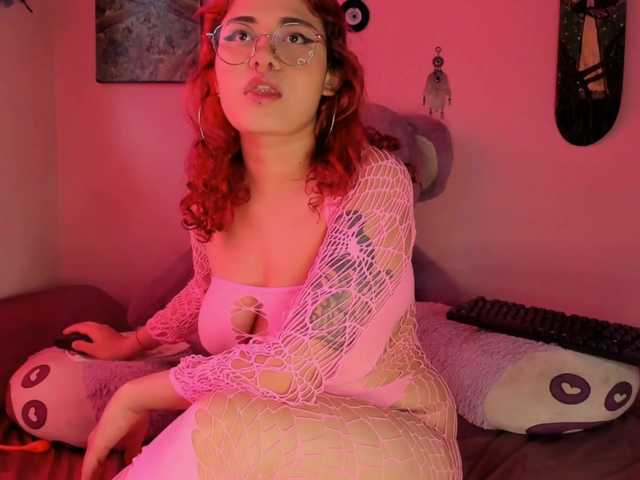 Maddyjhonsson's BongaCams show and profile