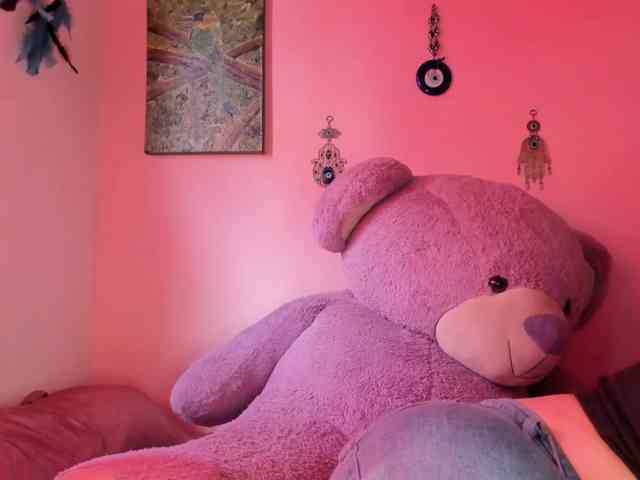 Maddyjhonsson webcam