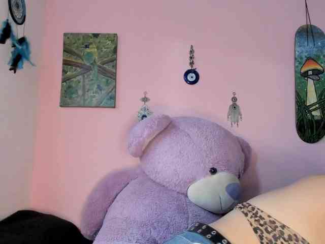 Maddyjhonsson webcam