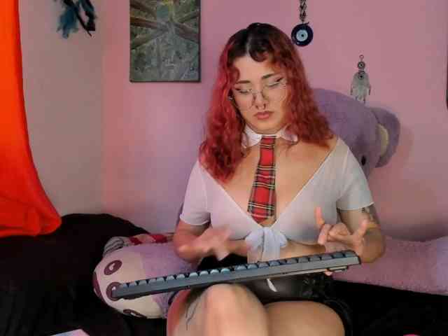 Maddyjhonsson webcam