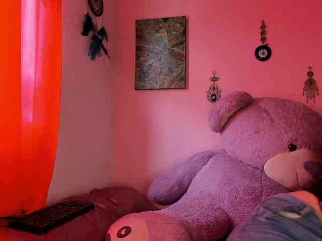 Maddyjhonsson webcam