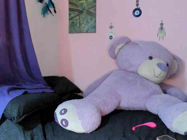 Maddyjhonsson webcam