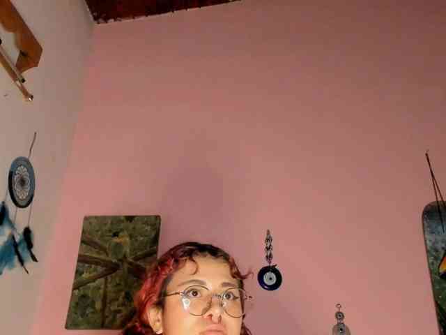 Maddyjhonsson webcam