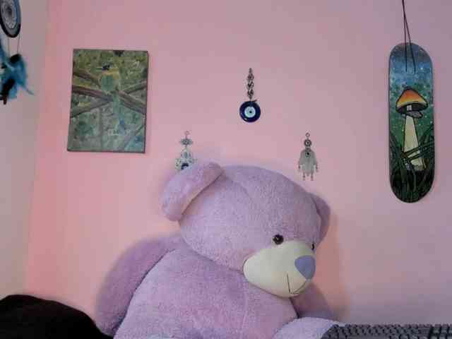 Maddyjhonsson webcam