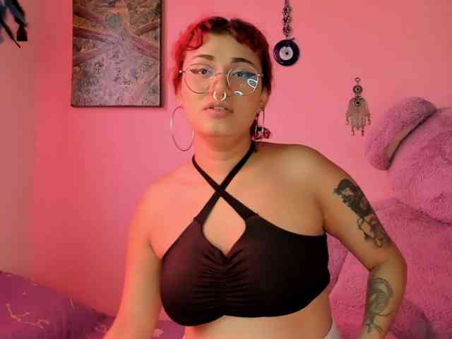 Maddyjhonsson webcam