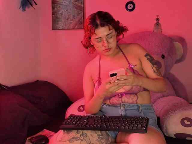 Maddyjhonsson webcam