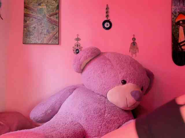 Maddyjhonsson webcam