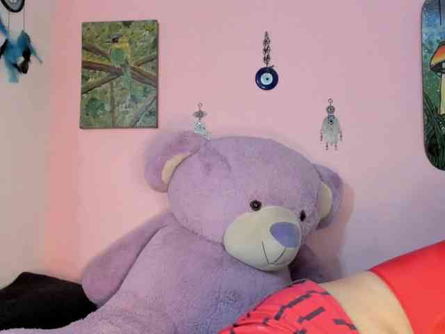 Maddyjhonsson webcam