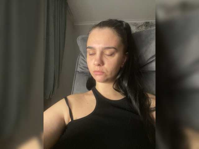 Florensi's BongaCams show and profile