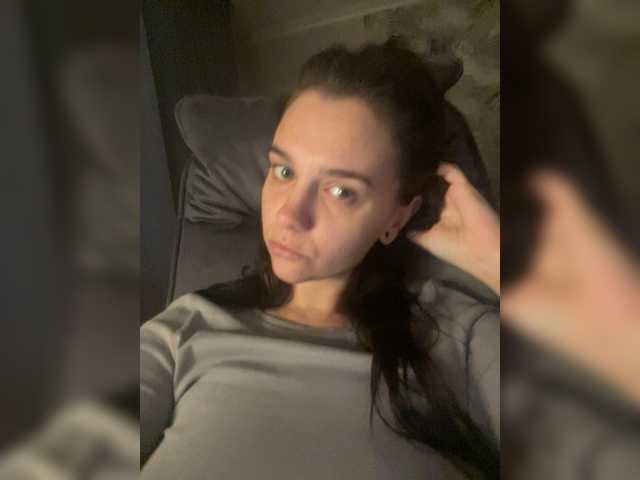 Florensi's BongaCams show and profile