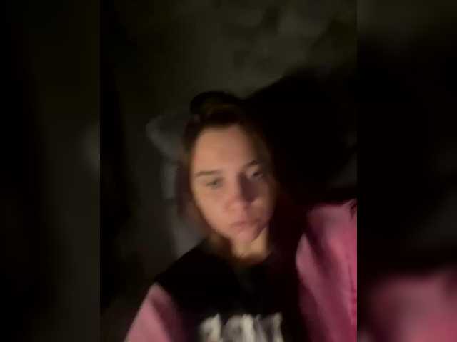 Florensi's BongaCams show and profile