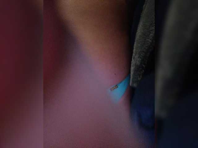 Mills2005's BongaCams show and profile