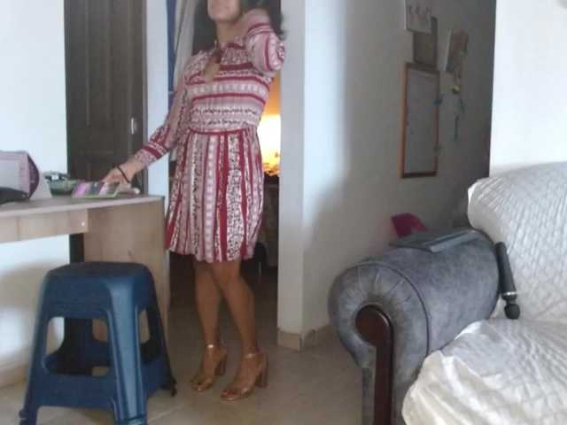 vanessa-aniston's BongaCams show and profile