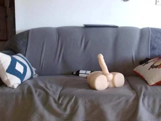 vanessa-aniston's BongaCams show and profile