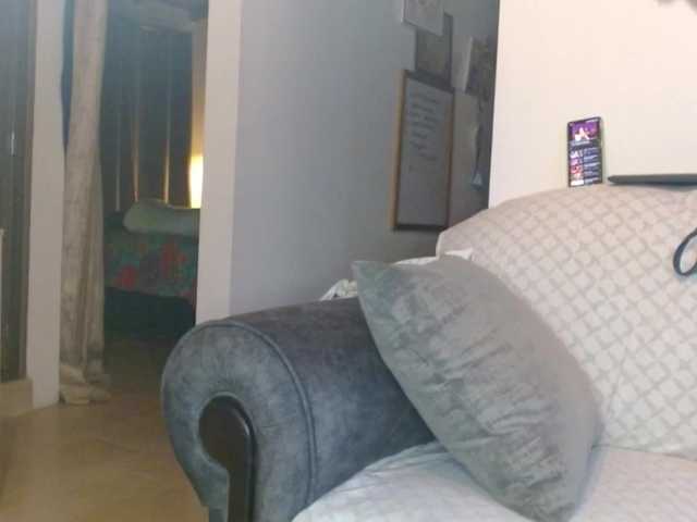 vanessa-aniston's BongaCams show and profile