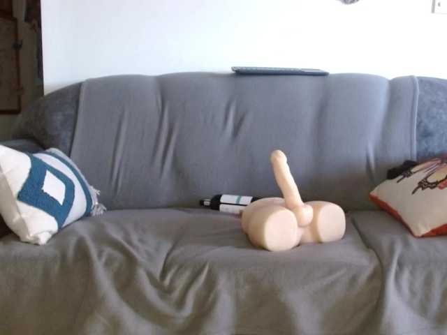 vanessa-aniston's BongaCams show and profile