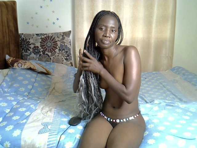 PetiteKitty – webcam model profile photo