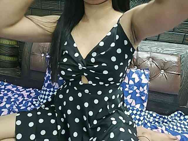 Dollmeenu Live Webcam on BongaCams