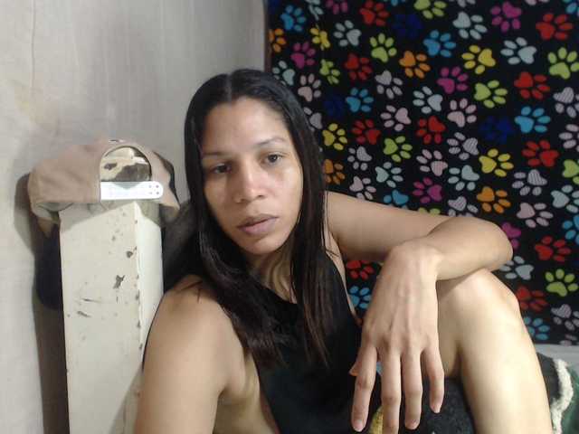 Elizabeth-a's BongaCams show and profile