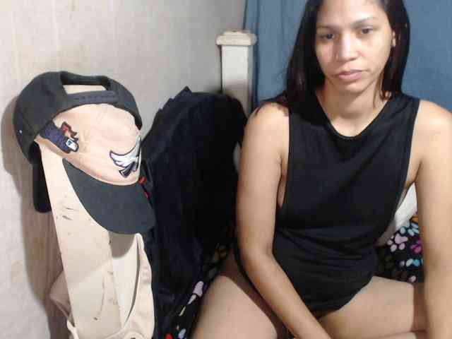 Elizabeth-a Live Webcam on BongaCams