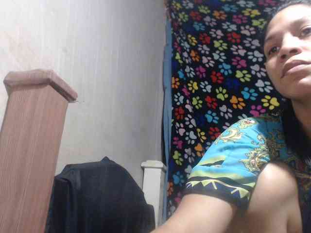 Elizabeth-a Live Webcam on BongaCams