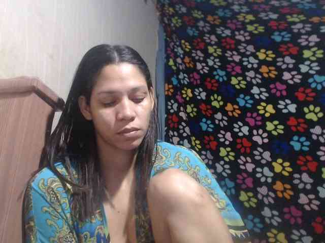 Elizabeth-a Live Webcam on BongaCams