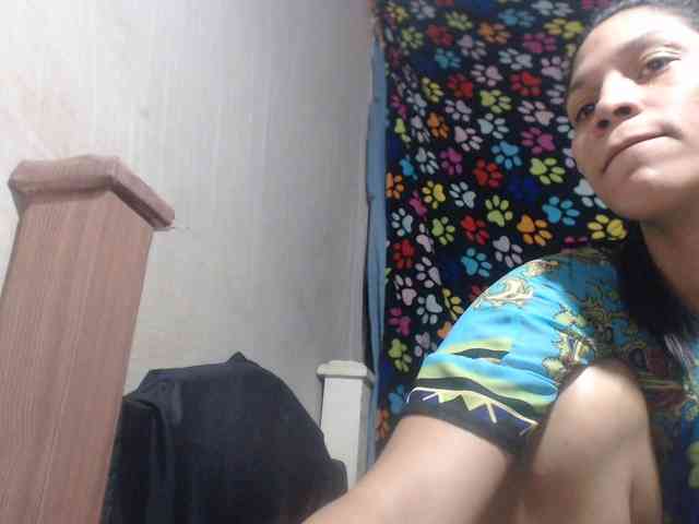 Elizabeth-a Live Webcam on BongaCams