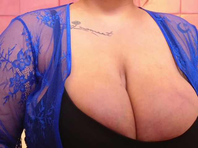 SpicyCarlaXX's BongaCams show and profile