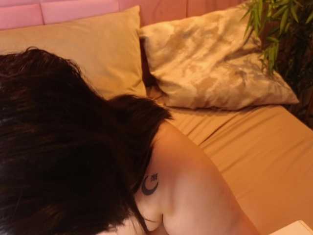 SpicyCarlaXX's BongaCams show and profile