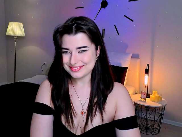 le modèle buckssbunny est en webcam porno dans un show sur le site bongacams, il possède les tags suivants: White/Caucasian,Brunette,Shaved