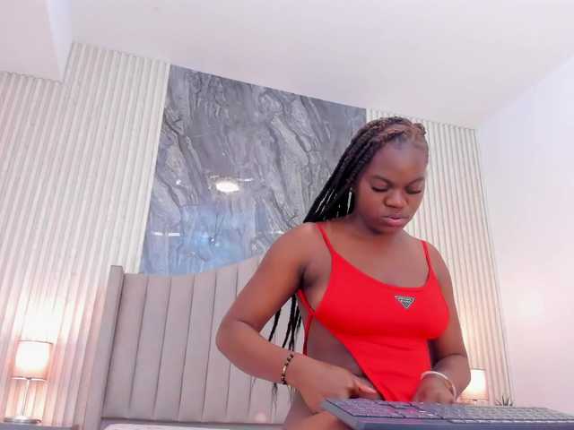 Laritza-Aury's BongaCams show and profile