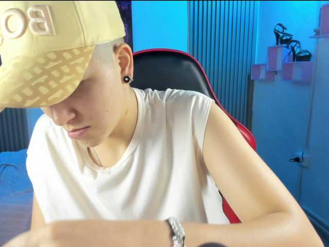 nicocoox's BongaCams show and profile